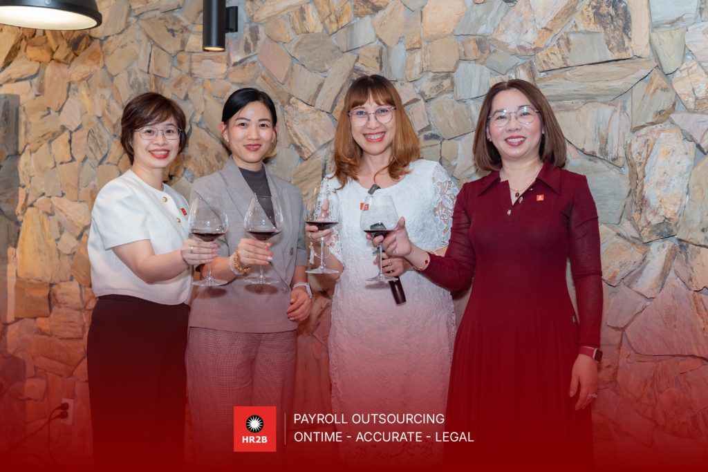 HR2B welcomed the many long-standing clients