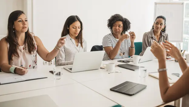 Glints Vietnam là một công ty tuyển dụng nhân sự uy tín, được điều hành bởi một đội ngũ năng động với sự am hiểu sâu sắc về xu hướng nghề nghiệp và nhu cầu kinh doanh.