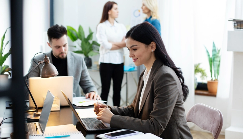 Links International provides award-winning HR outsourcing and payroll solutions across 30+ locations