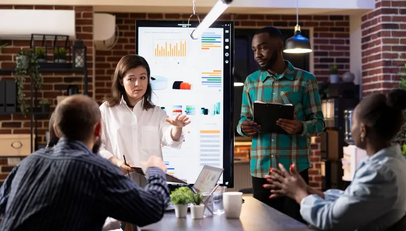 CMO phải là người có năng lực quản trị và tư duy chiến lược toàn diện do phải xử lý nhiều lĩnh vực chuyên môn cùng lúc, từ thương hiệu, truyền thông đến tăng trưởng doanh thu