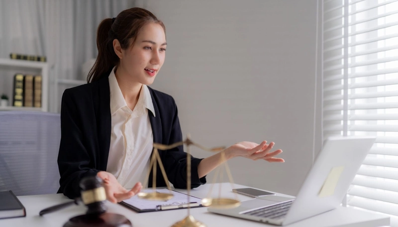 Legal consulting services help businesses manage human resources more effectively, avoiding unnecessary risks. 