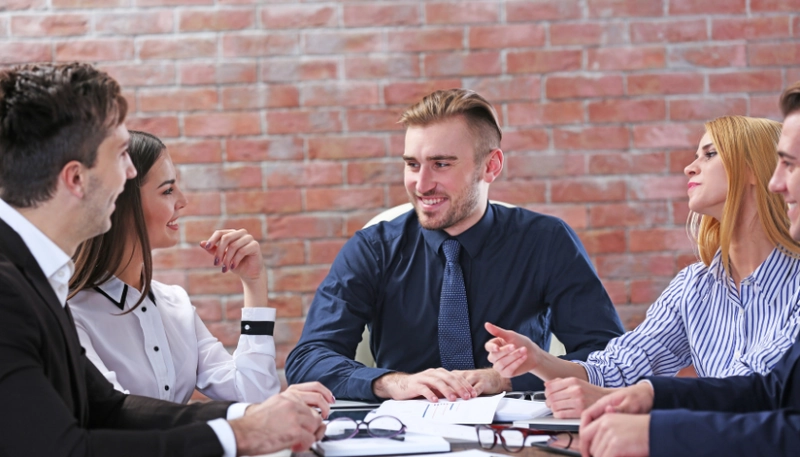 Seeking support from a reputable provider like HR2B also helps businesses manage human resources more effectively.