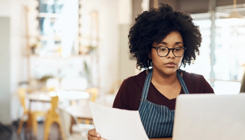 The application of payroll software in practice saves time and reduces errors.
